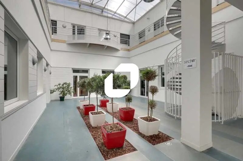 Bureau dans Villebon-sur-Yvette à louer - Photo de l’immeuble – Image 3 sur 12