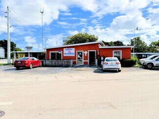 Plus de détails pour 5720 W Hallandale Beach Blvd, West Park, FL - Local commercial à vendre
