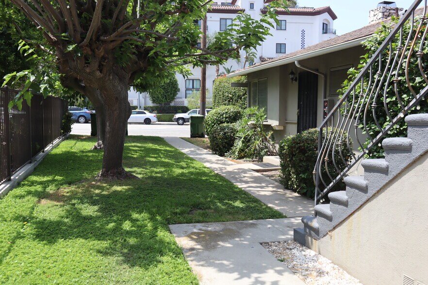 14151 Moorpark St, Sherman Oaks, CA à vendre - Photo de l’immeuble – Image 2 sur 7
