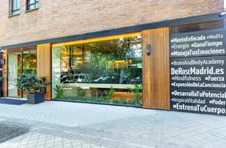 Plus de détails pour Bureau/Local commercial à louer