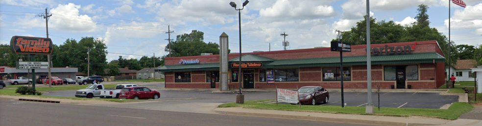 1023 W 3rd St, Elk City, OK à louer - Photo de l’immeuble – Image 3 sur 6
