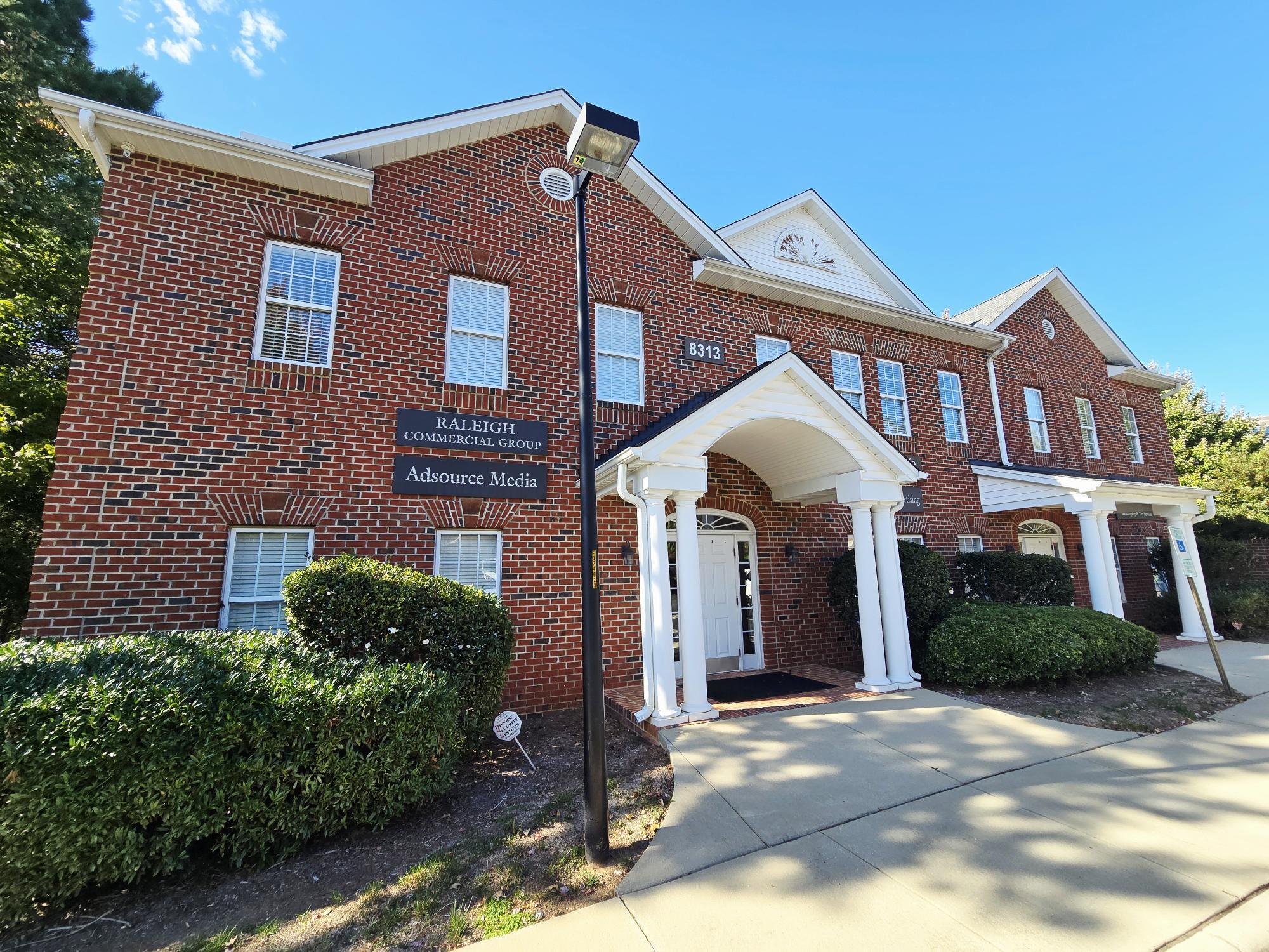 8313 Six Forks Rd, Raleigh, NC à vendre Photo de l’immeuble– Image 1 sur 4
