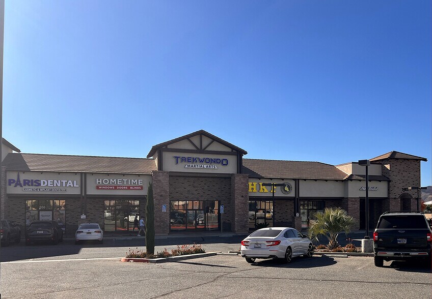 Jefferson Ave, Murrieta, CA à louer - Photo de l’immeuble – Image 2 sur 8