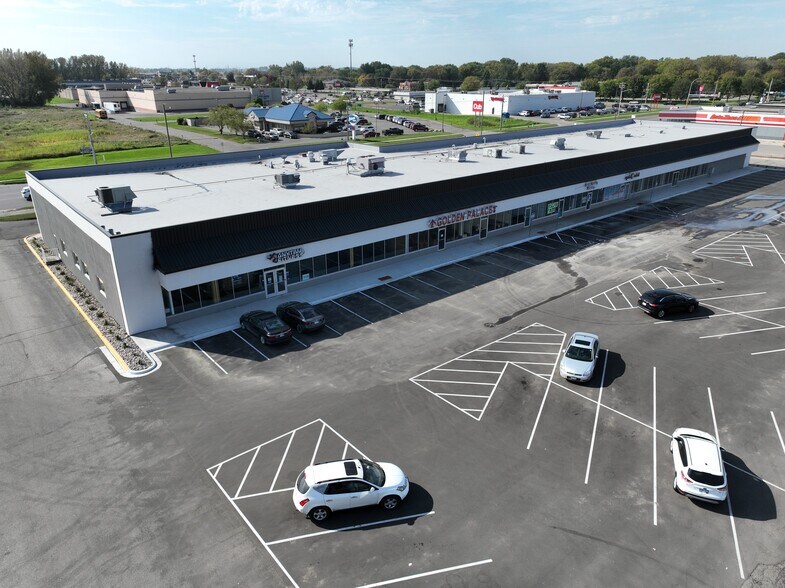 1605 1st St S, Willmar, MN à louer - Photo de l’immeuble – Image 2 sur 35