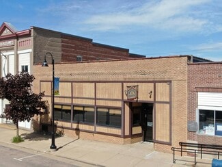 Plus de détails pour 909 Front St, Cashton, WI - Local commercial à vendre