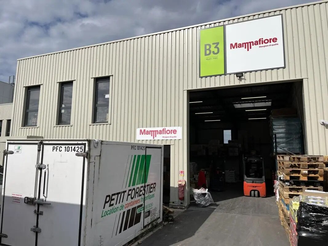 55 Rue Emile Zola, Décines-Charpieu à louer Photo de l’immeuble– Image 1 sur 16