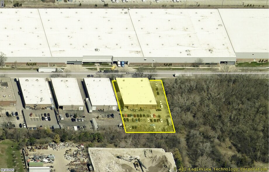801-803 Albion Ave, Schaumburg, IL à vendre - Photo de l’immeuble – Image 3 sur 9