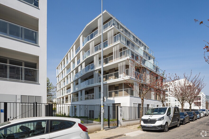 Allée Georges Sand, Bondy à louer - Photo de l’immeuble – Image 2 sur 3