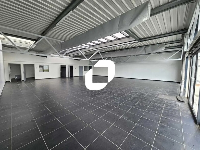 Local commercial dans Longperrier à louer - Photo intérieure – Image 1 sur 6