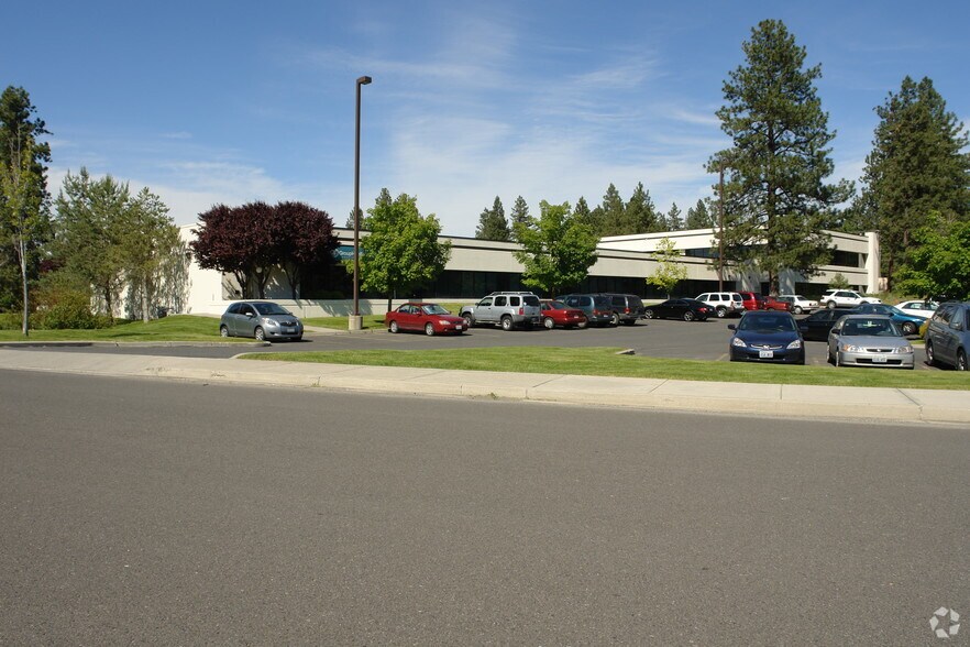 5615 W Sunset Hwy, Spokane, WA à vendre - Photo de l’immeuble – Image 2 sur 6