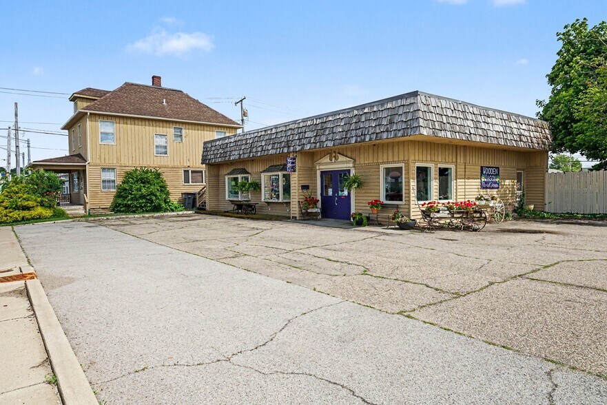 212-214 W Pike St, Goshen, IN à vendre - Photo de l’immeuble – Image 1 sur 3