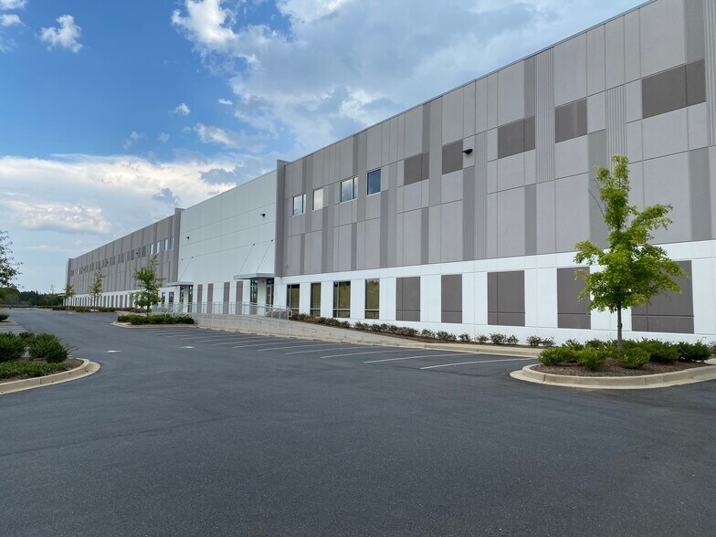 194 Springhill Farm Rd, Fort Mill, SC à louer - Photo de l’immeuble – Image 3 sur 8