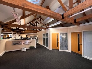 Wetmore Rd, Burton On Trent à louer Photo intérieure– Image 2 sur 3