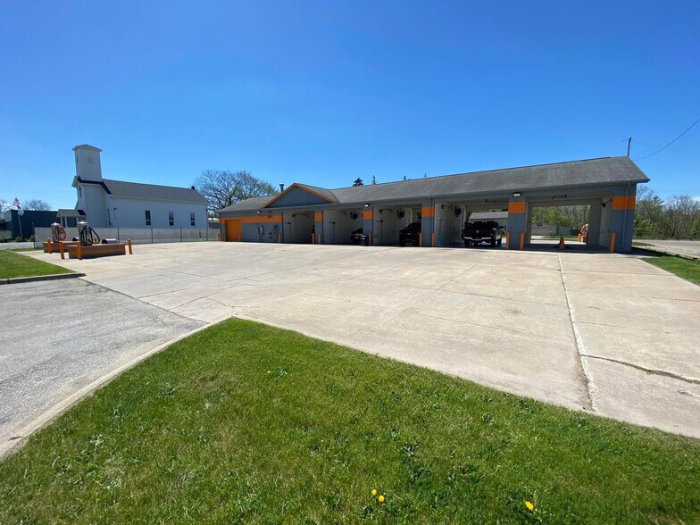 11561 N Saginaw Rd, Clio, MI à vendre - Photo de l’immeuble – Image 2 sur 30