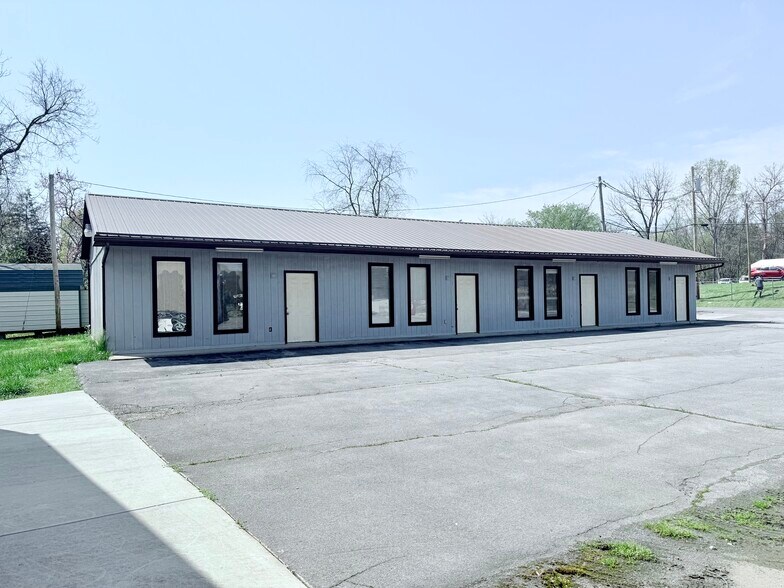 5512 Fort Henry Dr, Colonial Heights, TN à louer - Photo de l’immeuble – Image 3 sur 9