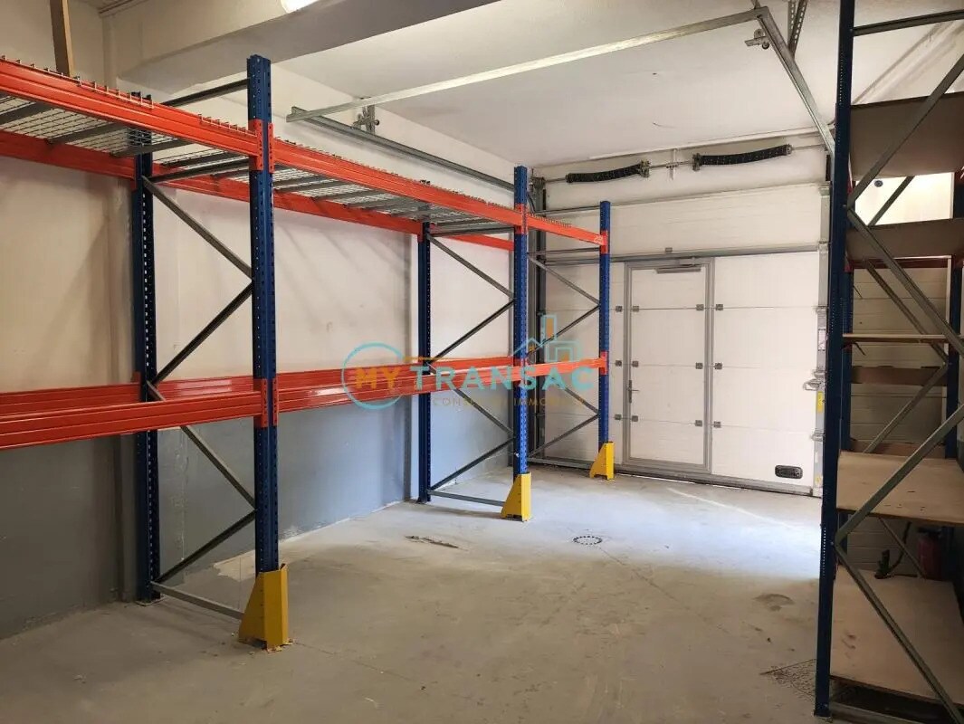 Local d'activités dans Brie-Comte-Robert à vendre Photo intérieure– Image 1 sur 11