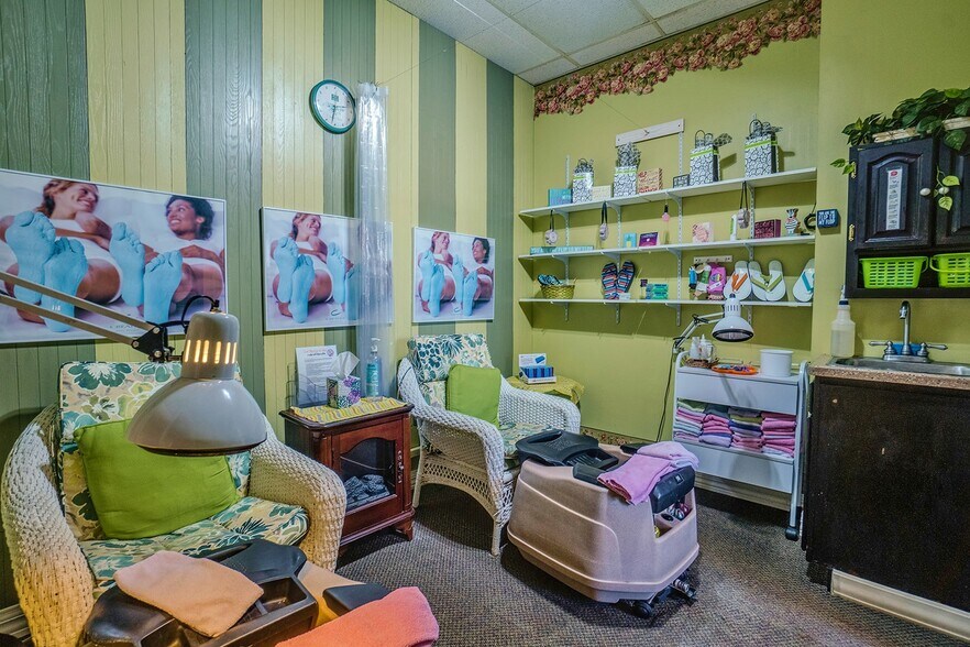 6 Bush Park Ln, Penn Yan, NY à vendre - Photo de l’immeuble – Image 3 sur 15