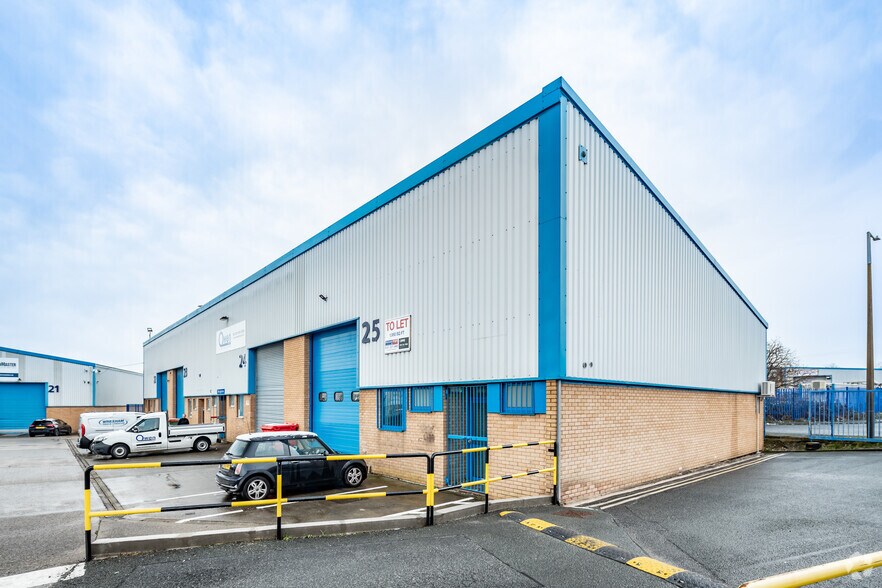 Unit 22 Rosscliffe Dr, Ellesmere Port à louer - Photo de l’immeuble – Image 2 sur 4