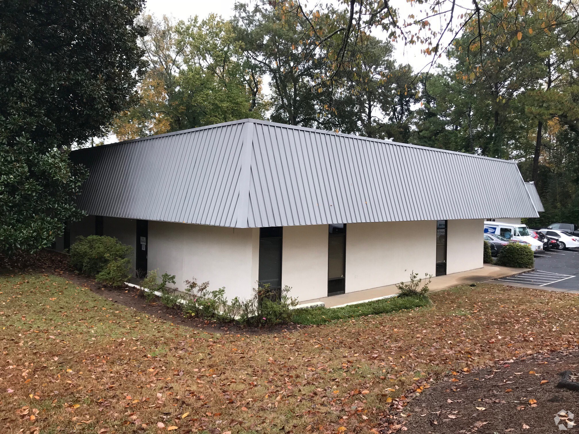 5075 Roswell Rd NE, Atlanta, GA à louer Photo de l’immeuble– Image 1 sur 8