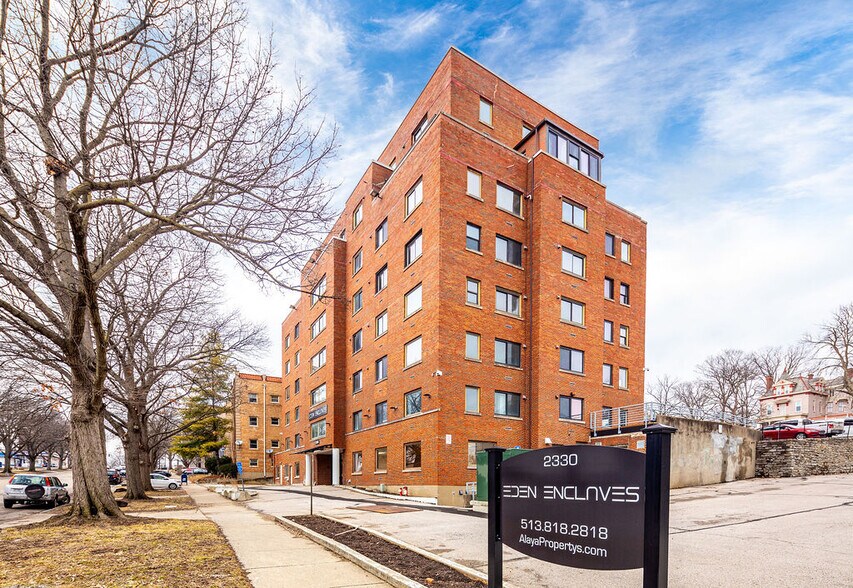 2330 Victory Pky, Cincinnati, OH à louer - Photo de l’immeuble – Image 1 sur 17