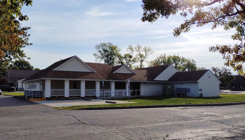 38882 Mentor Ave, Willoughby, OH à vendre - Photo de l’immeuble – Image 2 sur 28