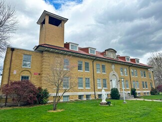 Plus de détails pour 831 Varnum St NE, Washington, DC - Logement à vendre