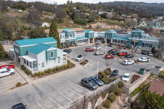 Plus de détails pour 40282 Highway 41, Oakhurst, CA - Local commercial à vendre