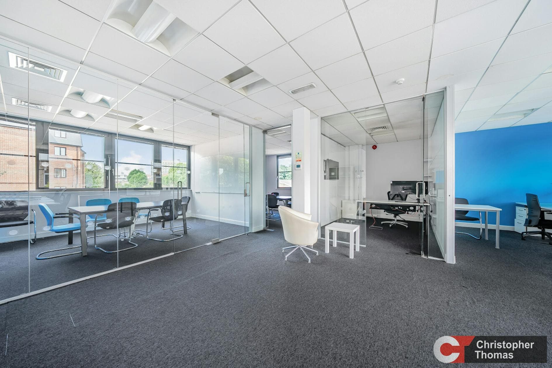 1 Station Appr, Staines à louer Photo intérieure– Image 1 sur 6