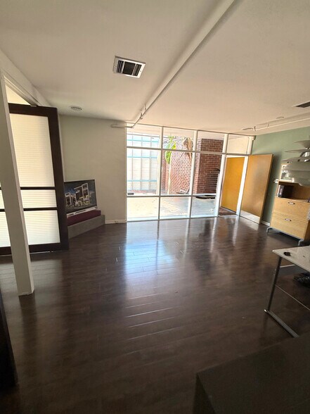 8906 W Olympic Blvd, Beverly Hills, CA à louer - Photo intérieure – Image 2 sur 13