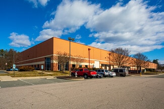 Plus de détails pour 510 Eastpark Ct, Sandston, VA - Local d'activités à louer