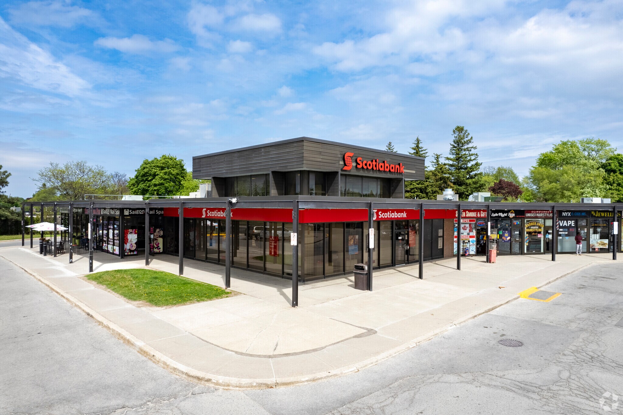 2965-3049 Kingston Rd, Toronto, ON à louer Photo principale– Image 1 sur 18