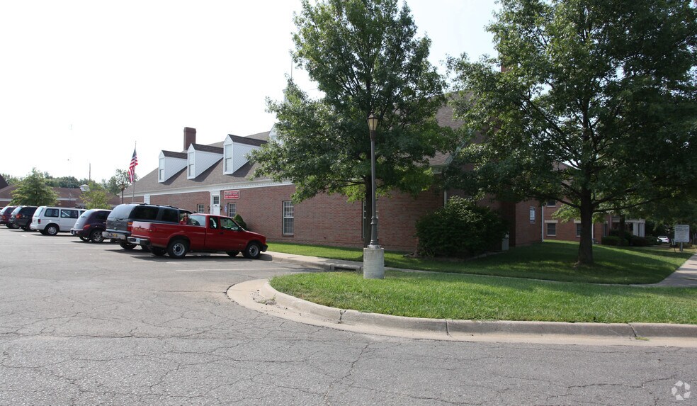 1119 SW Gage Blvd, Topeka, KS à louer - Photo de l’immeuble – Image 2 sur 9
