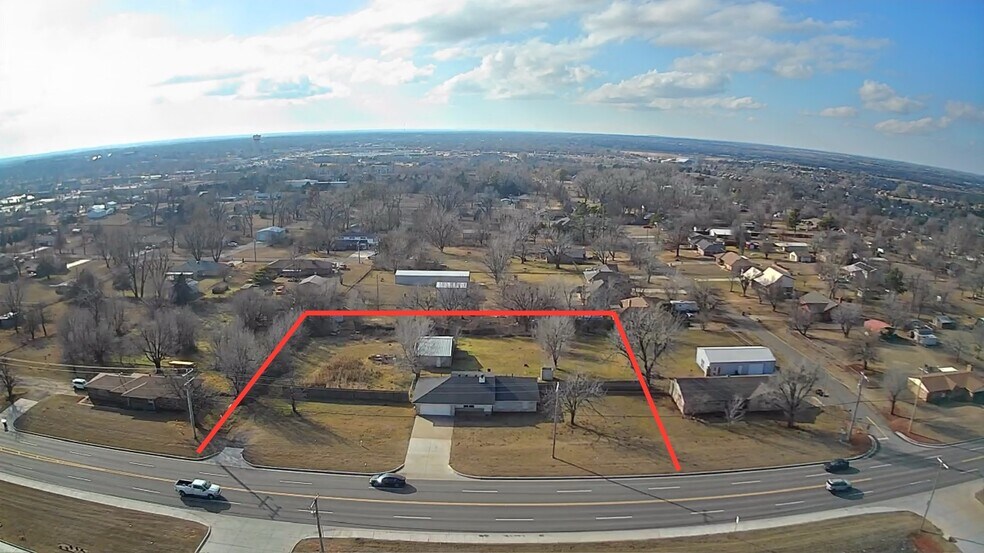 519 N Sara Rd, Mustang, OK à vendre - Photo de l’immeuble – Image 2 sur 3
