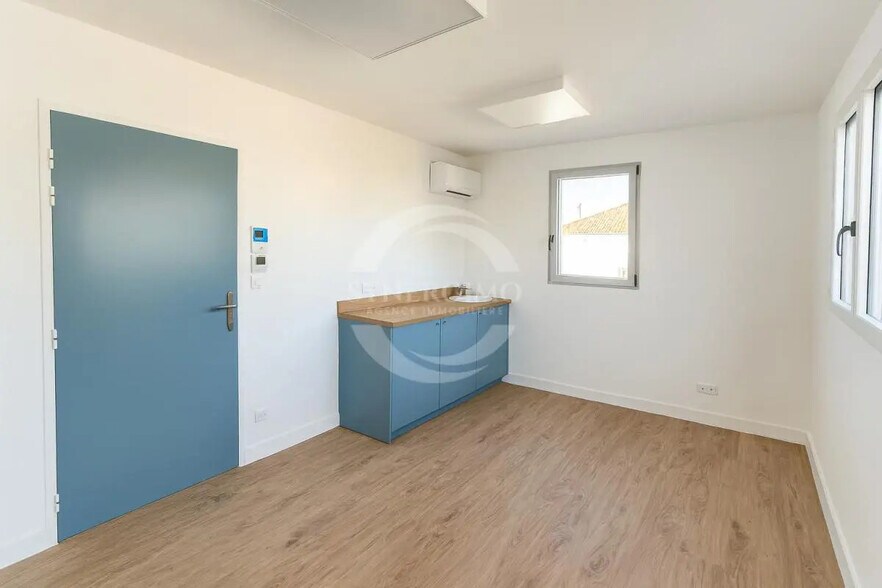 Local d’activités dans Le Bouscat à louer - Photo de l’immeuble – Image 3 sur 6