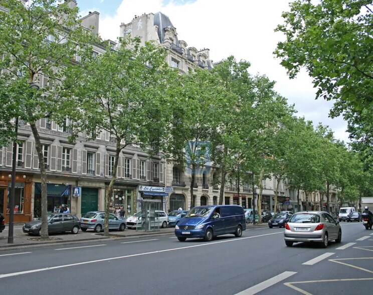 Local commercial dans Paris à louer - Photo de l’immeuble – Image 2 sur 3