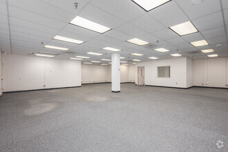 1000 Stewart Ave, Glen Burnie, MD à louer Photo intérieure– Image 1 sur 4