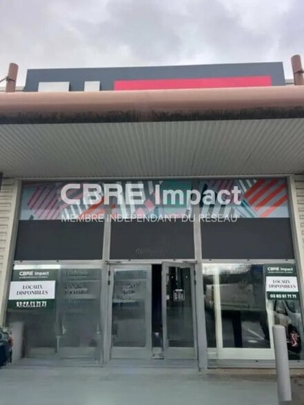 Local commercial dans Varennes-lès-Mâcon à louer - Photo de l’immeuble – Image 2 sur 6