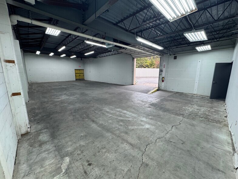 7616-7618 Wedd St, Overland Park, KS à louer - Photo de l’immeuble – Image 2 sur 9