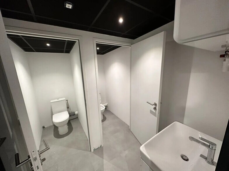 Bureau dans Beaucouzé à louer - Photo de l’immeuble – Image 3 sur 5