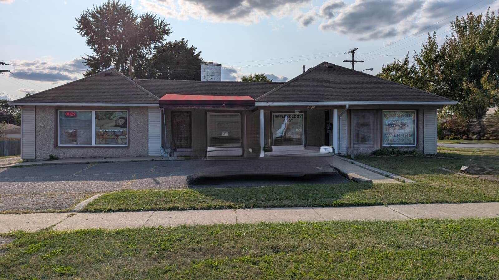 6985 N Merriman Rd, Garden City, MI à vendre Photo de l’immeuble– Image 1 sur 3