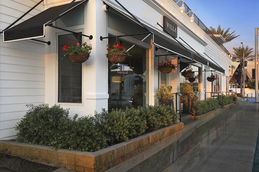 1500 W Balboa Blvd, Newport Beach, CA à louer - Photo de l’immeuble – Image 2 sur 18