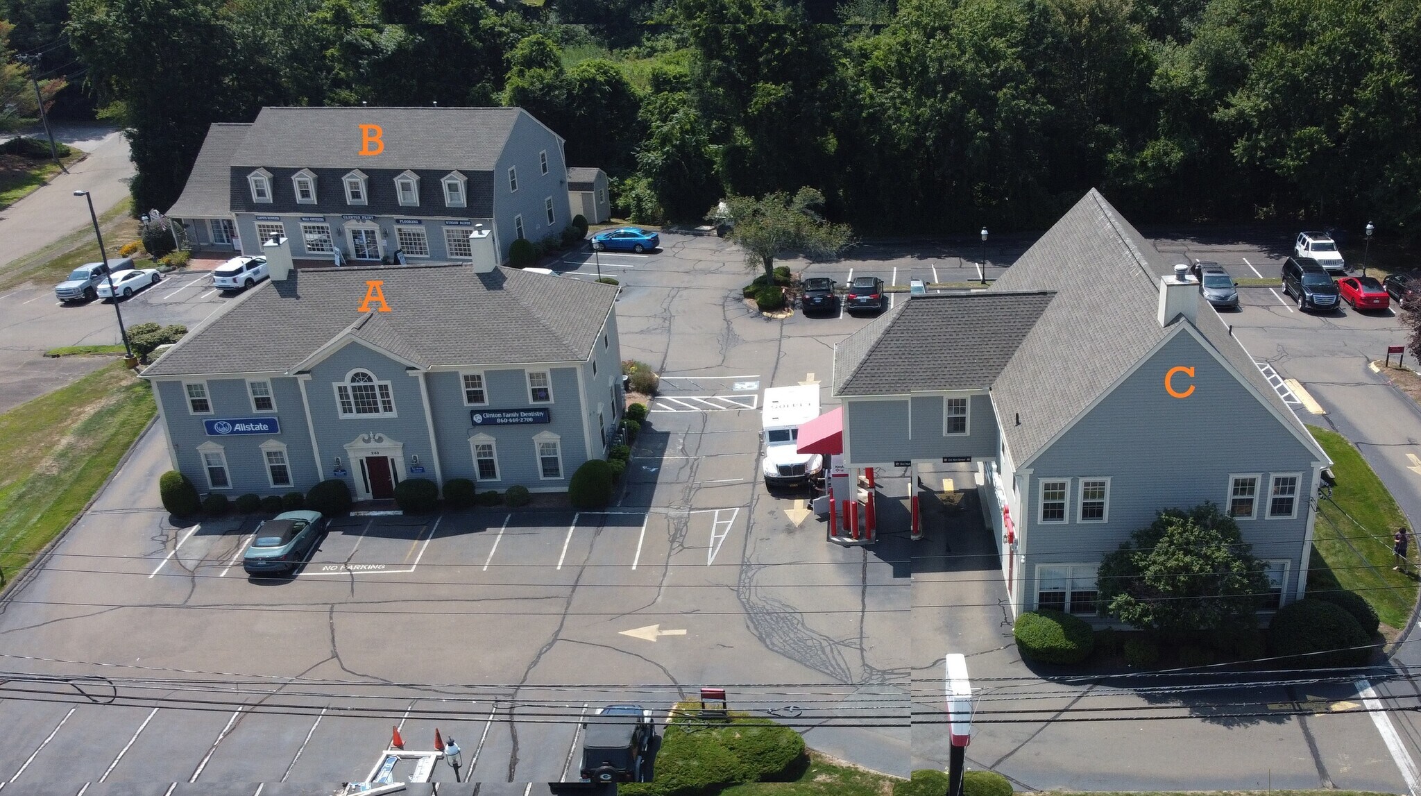 250-252 East Main portefeuille de 3 biens à vendre sur LoopNet.fr Photo principale– Image 1 sur 17