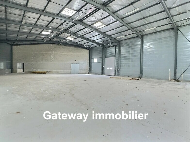 Industriel/Logistique dans Montluçon à louer - Photo de l’immeuble – Image 2 sur 4