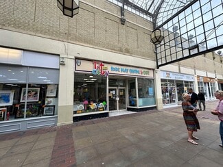 Plus de détails pour Liverpool Rd, Worthing - Local commercial à louer
