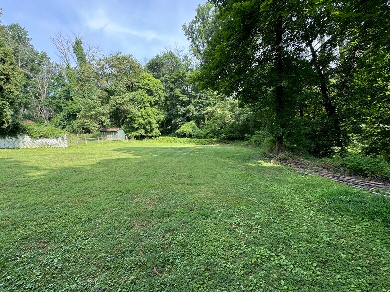 692 Lenni Rd, Aston, PA à vendre - Photo de l’immeuble – Image 3 sur 10
