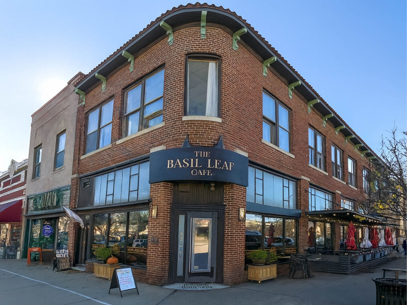 801 Massachusetts St, Lawrence, KS à louer Photo principale– Image 1 sur 2
