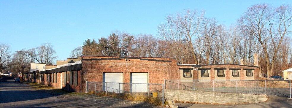 15 Deyo St, Kingston, NY à vendre - Photo de l’immeuble – Image 3 sur 6