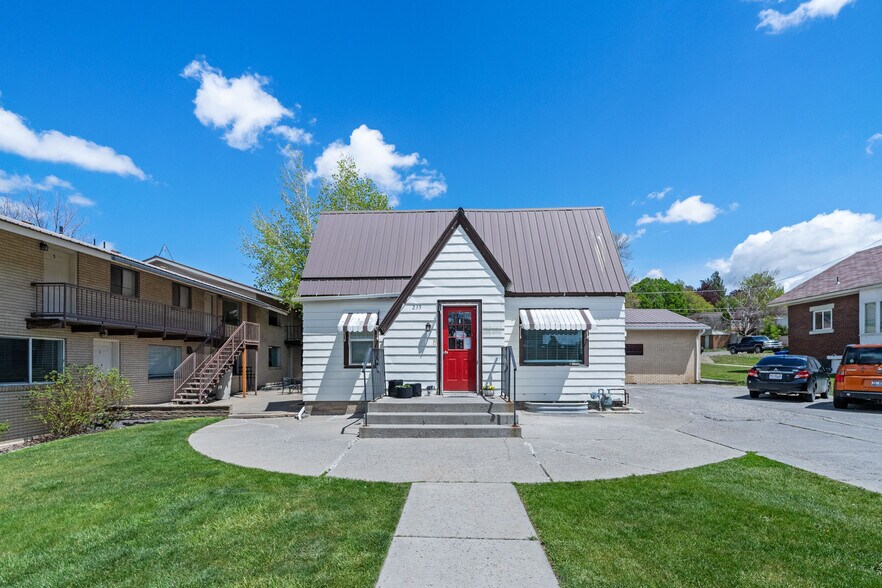 235 S 1st E, Rexburg, ID à vendre - Photo de l’immeuble – Image 3 sur 10
