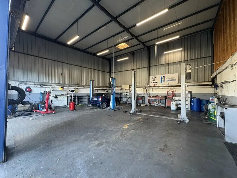 Local d’activités dans Gruchet-le-Valasse à louer - Photo intérieure – Image 2 sur 3