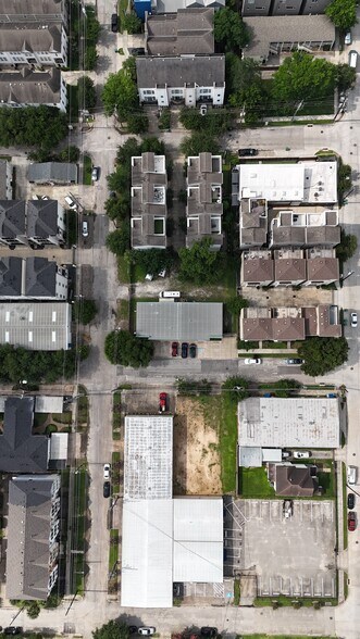 114 W Drew St, Houston, TX à louer - Photo de l’immeuble – Image 3 sur 17